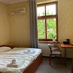 I Restauracja Castle Hotel 3*