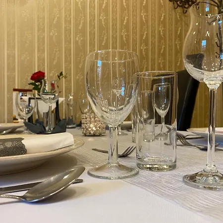 מלון I Restauracja Castle ביסטריצה קלודזקה