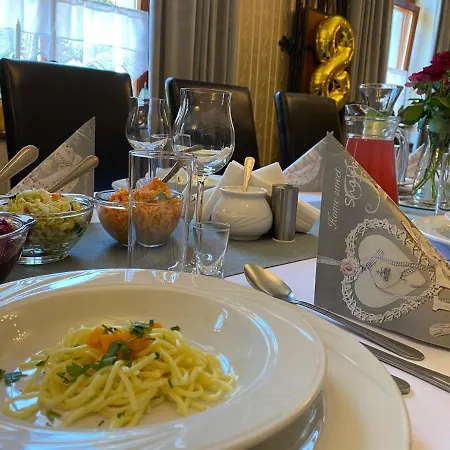 Hotel I Restauracja Castle 3*