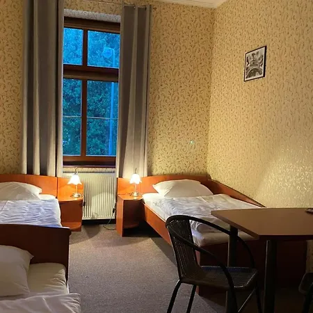 I Restauracja Castle 3* ביסטריצה קלודזקה