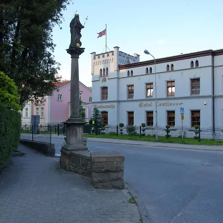 I Restauracja Castle 3*