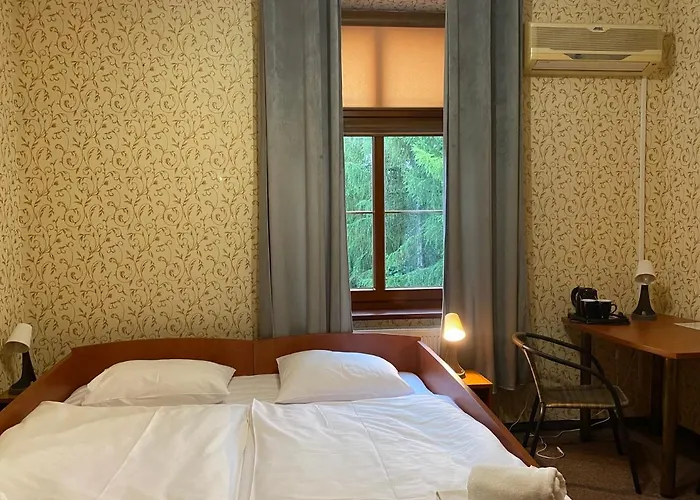 I Restauracja Castle 3* Bystrzyca Kłodzka