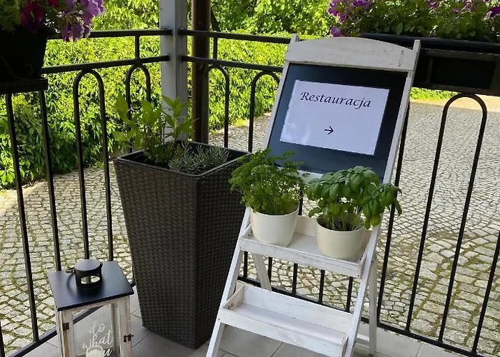 I Restauracja Castle 3*